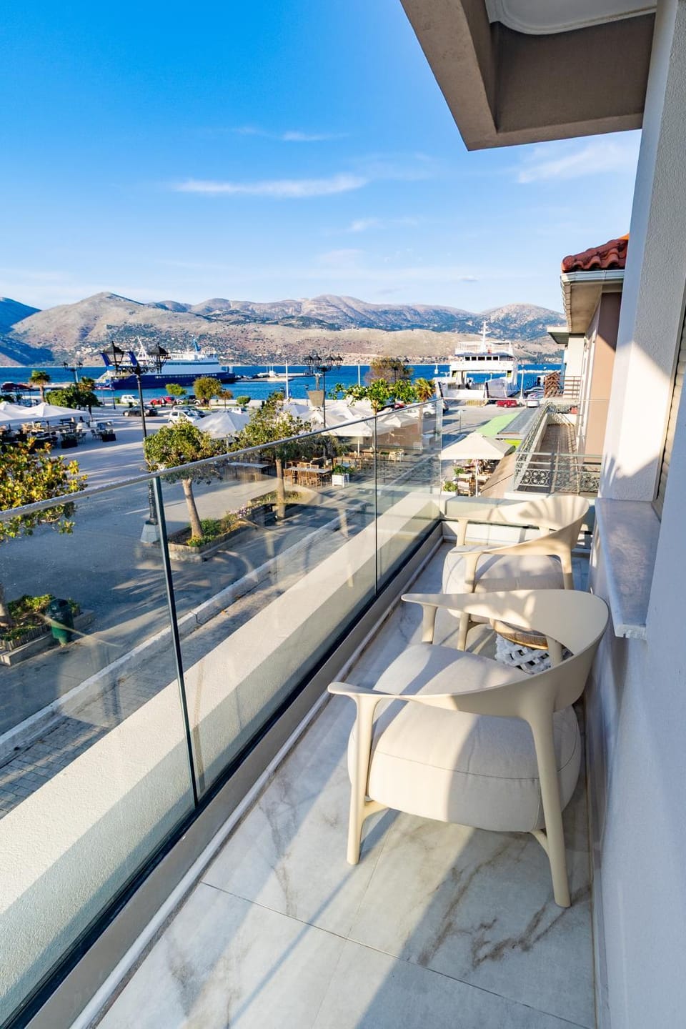 View (from property/room), Balcony/Terrace, Mountain view, Sea view