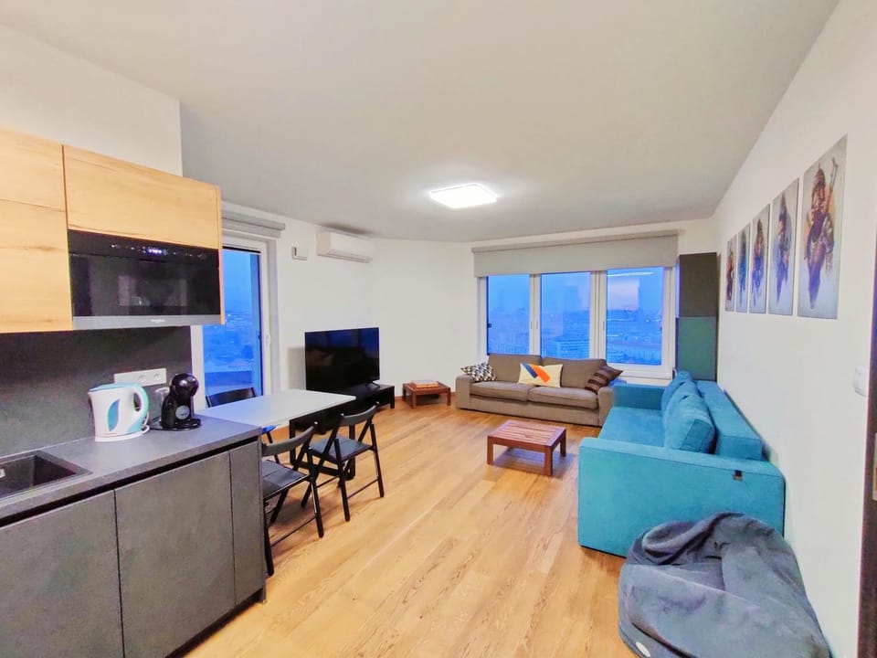 Kitchen or kitchenette, Living room, Dining area, minibar