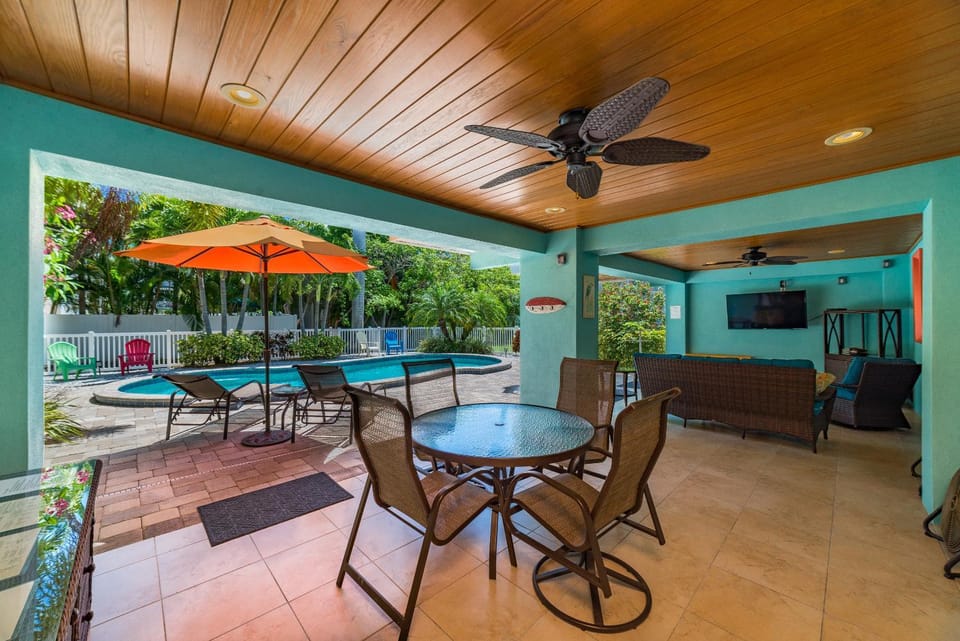 Absolutely Anna House in Anna Maria Island