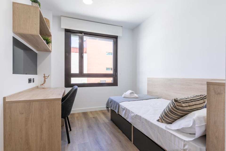 Bed, Photo of the whole room