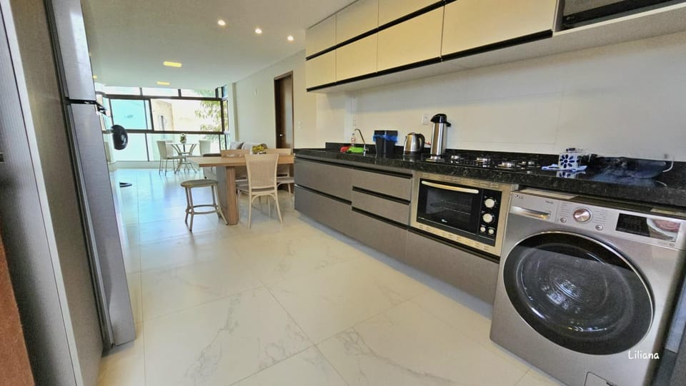 Kitchen or kitchenette, washing machine, dryer