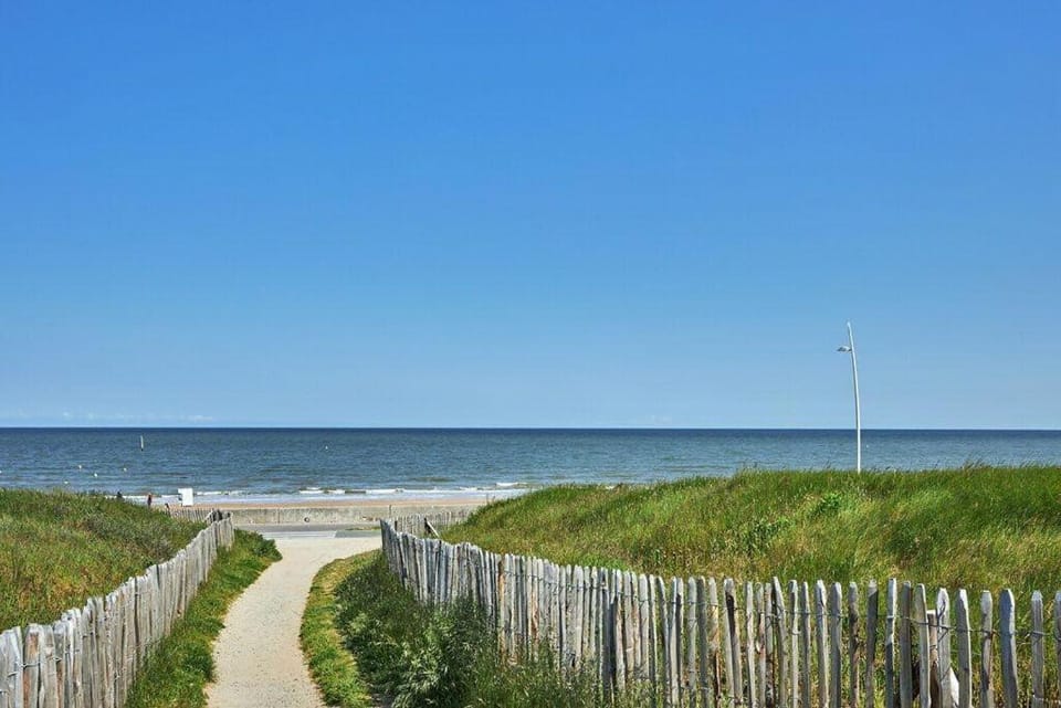 Nearby landmark, Natural landscape, Beach