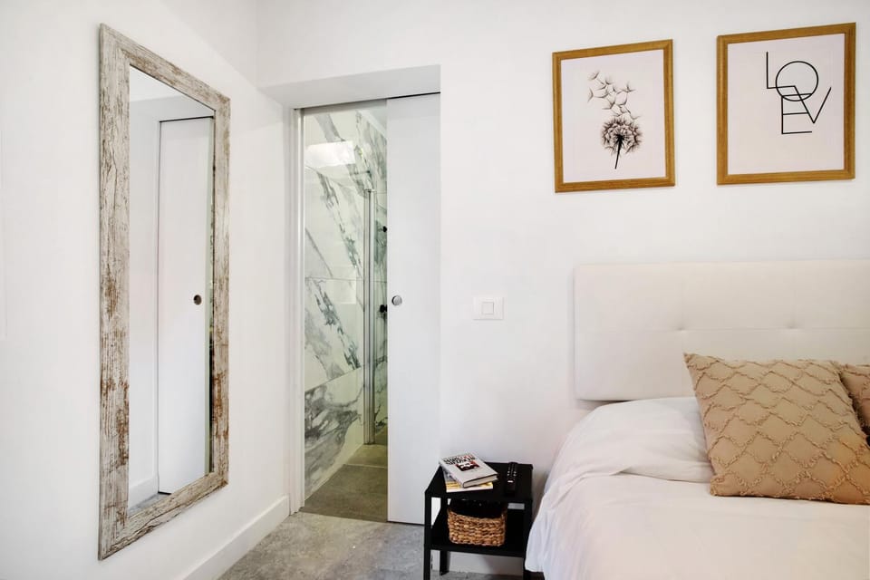 Living room, Bedroom