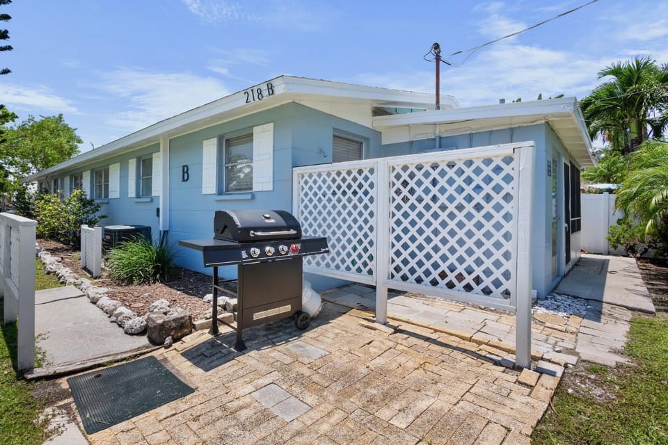 A Place in Paradise Unit B House in Anna Maria Island