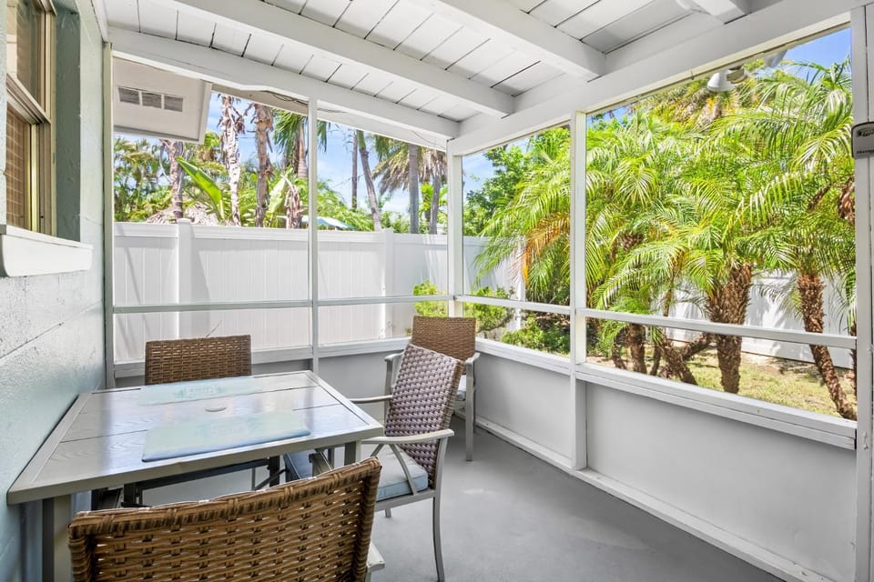 A Place in Paradise Unit B House in Anna Maria Island