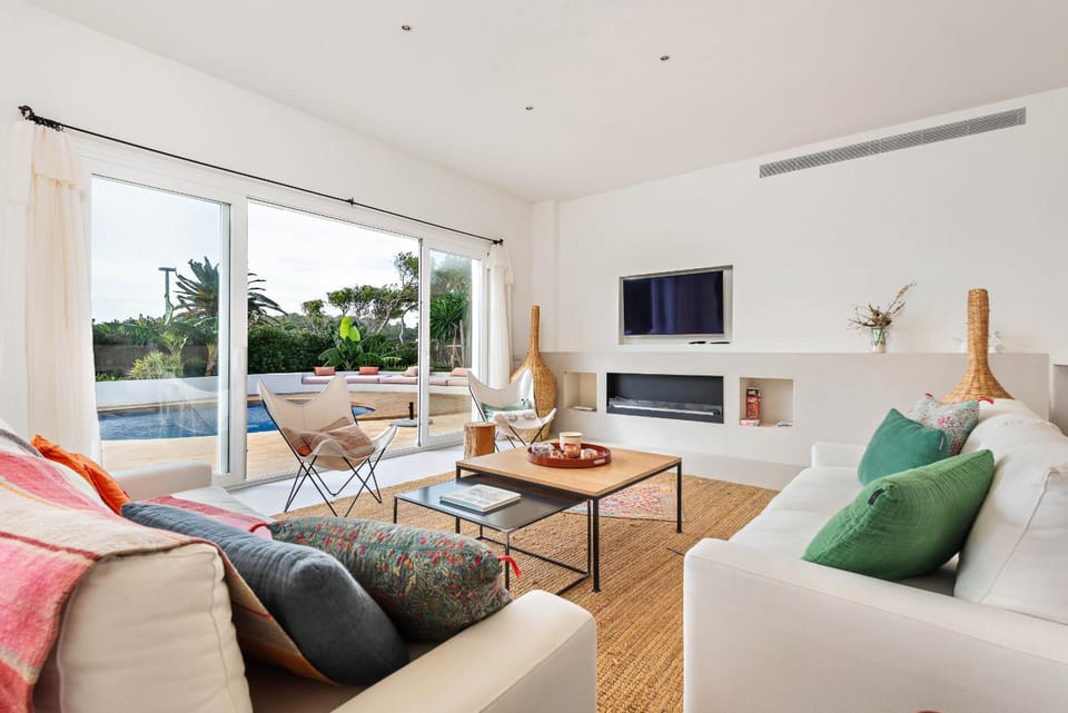 Communal lounge/ TV room, Living room