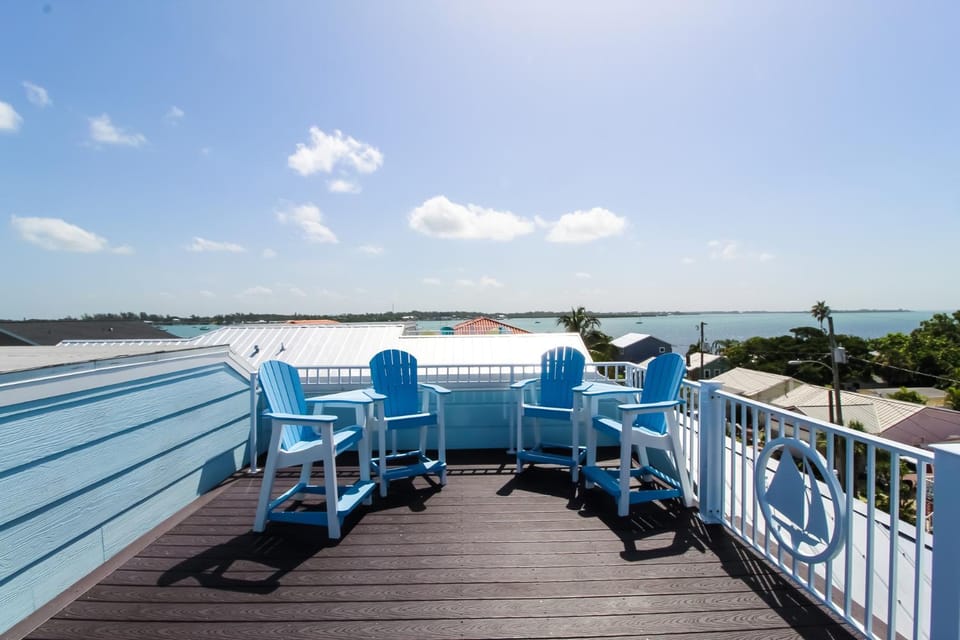 Ocean Breeze- AMIL House in Bradenton Beach
