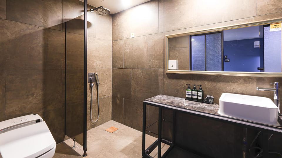 Toilet, Bathroom