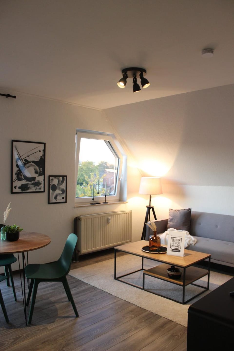Living room, Seating area