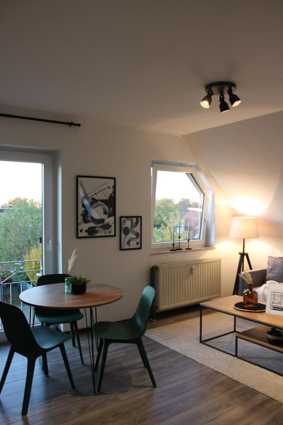 Living room, Seating area, Dining area