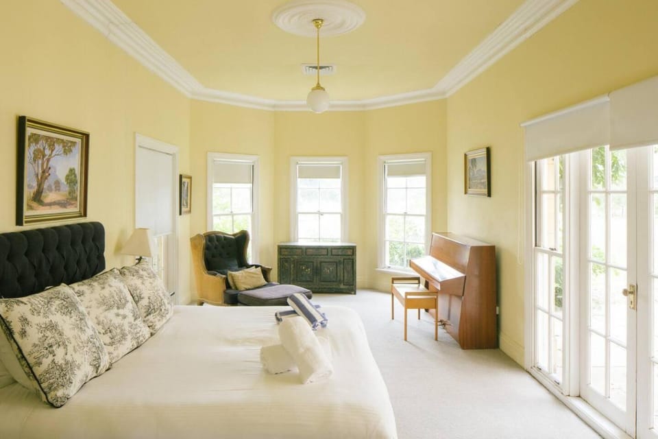 Vinden Estate Homestead, Pokolbin Country House in Rothbury