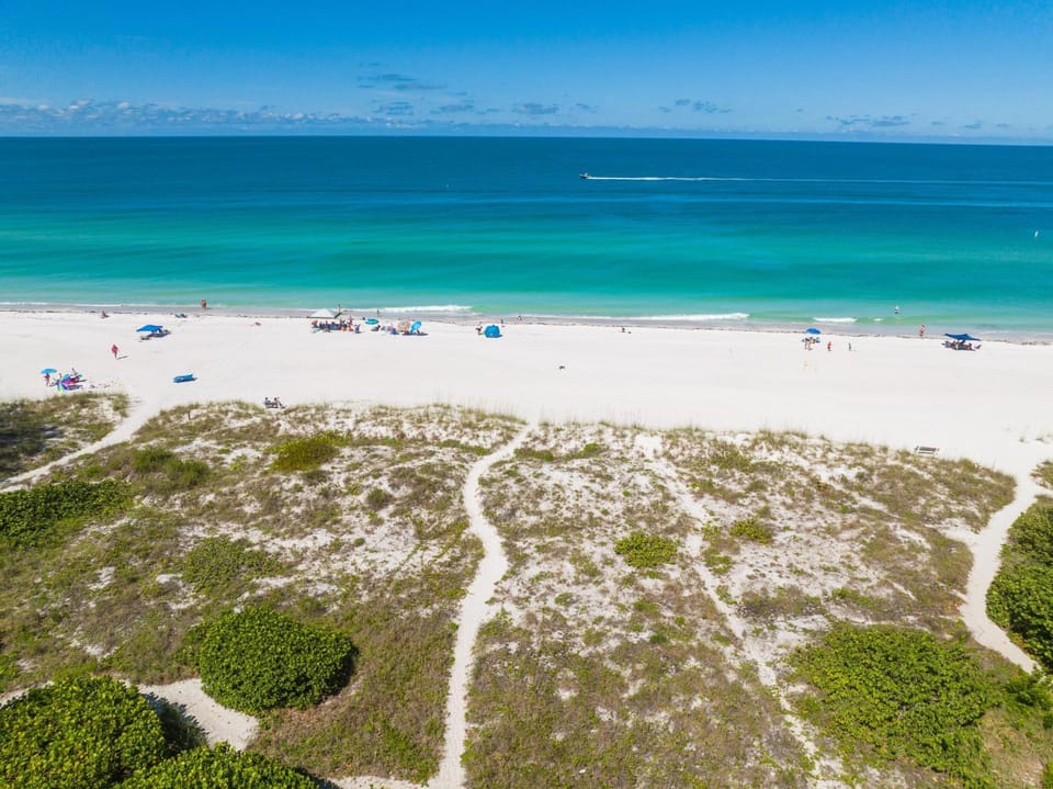 Island Paradise #6 Apartment in Holmes Beach