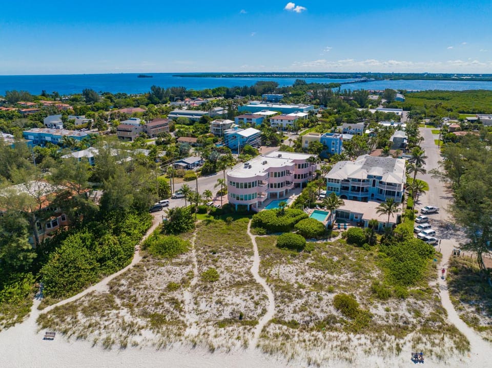 Island Paradise #6 Apartment in Holmes Beach
