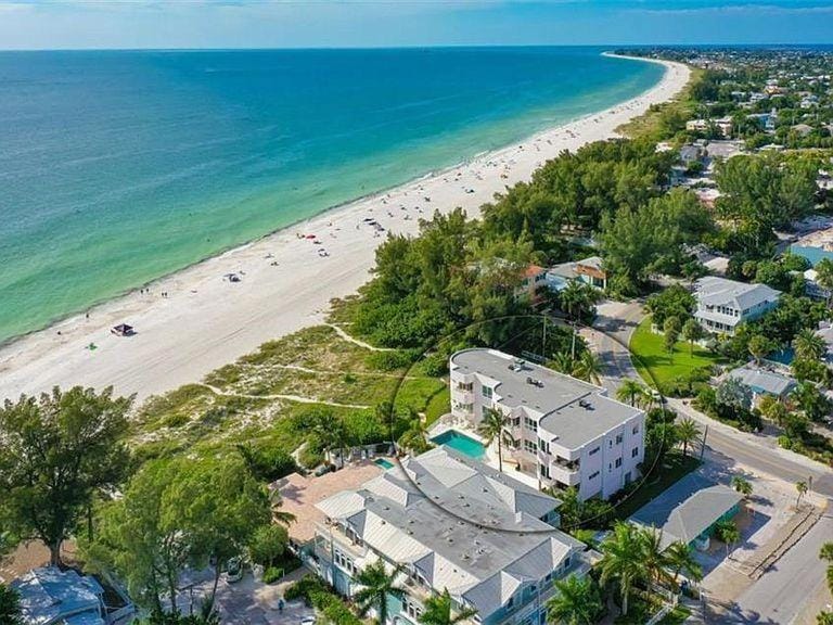 Island Paradise #4 Apartment in Holmes Beach