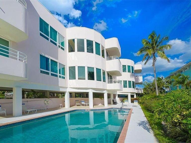 Island Paradise #4 Apartment in Holmes Beach
