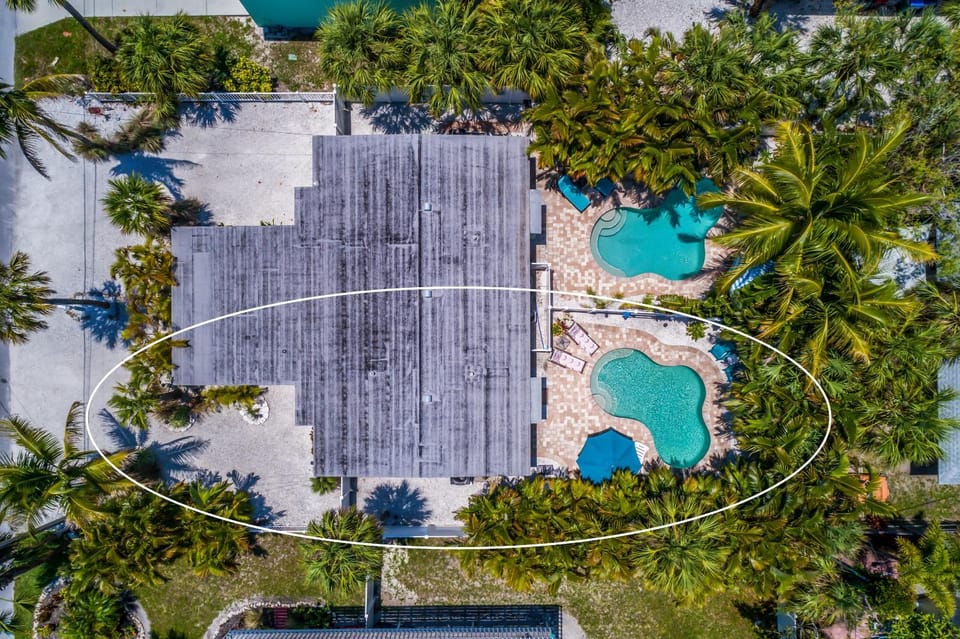 Gulf Breeze Villa B House in Holmes Beach