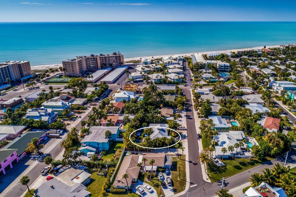 Ainsley Beach House House in Holmes Beach
