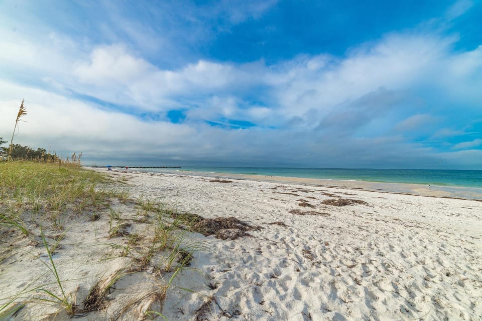 Captain Rons Beach Pad Apartment in Bradenton Beach