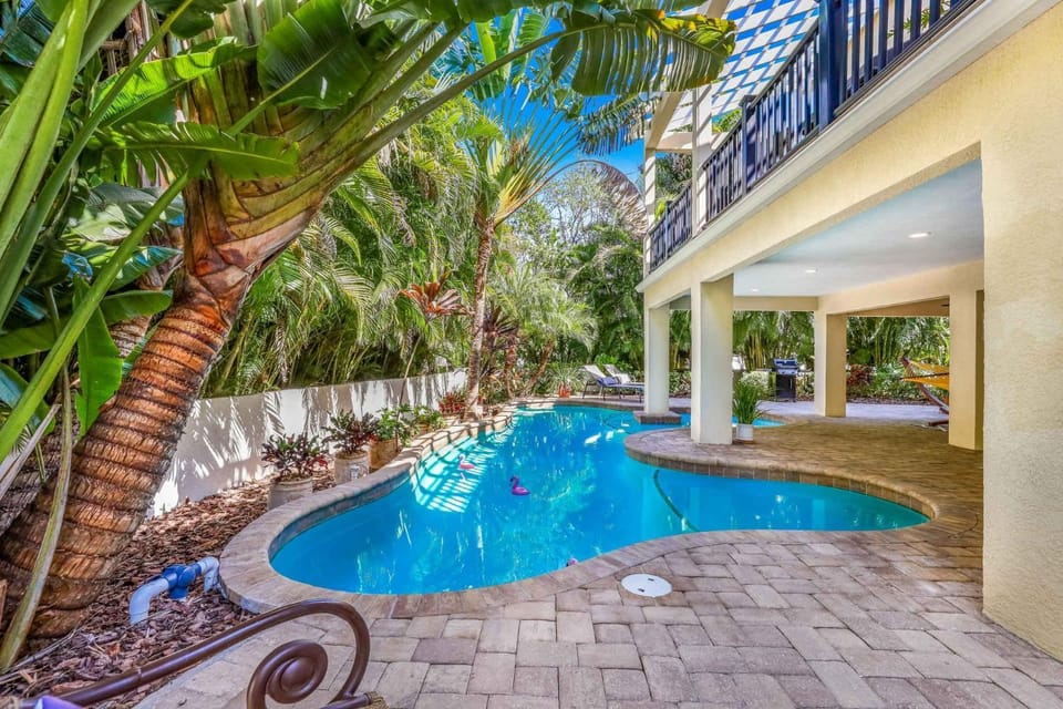 Coconut Cottage House in Holmes Beach