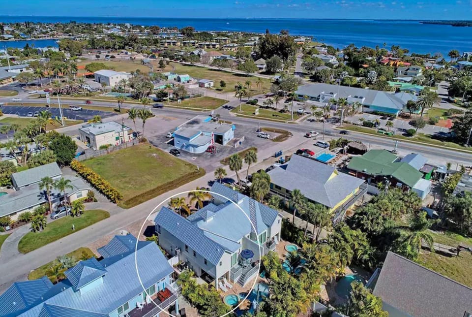 La Mer House in Holmes Beach