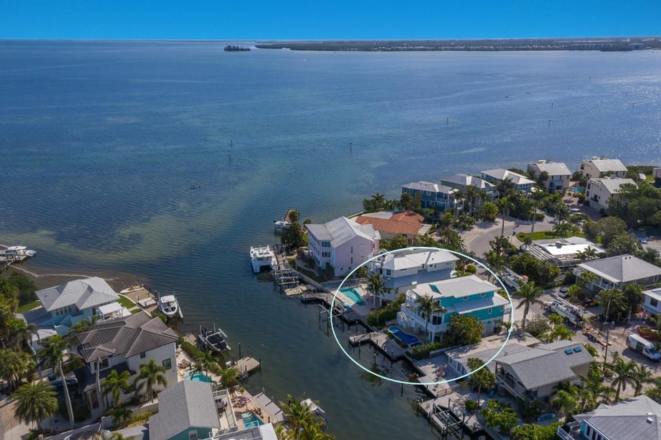 Bayshores House in Holmes Beach