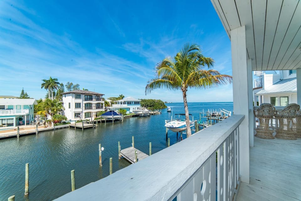 Bayshores House in Holmes Beach