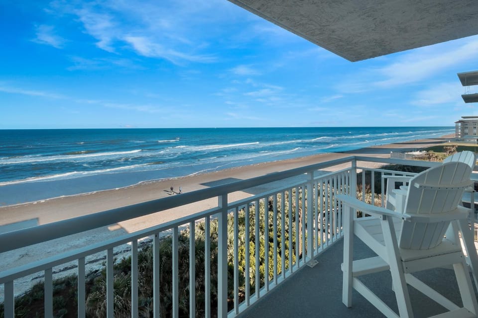 Oceanfront with pool & beach access located on the no-drive beach! House in Florida