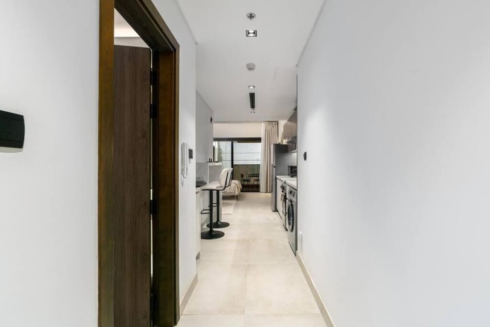 150Mbps WiFi · Rooftop Pool · Studio Apartment in Dubai