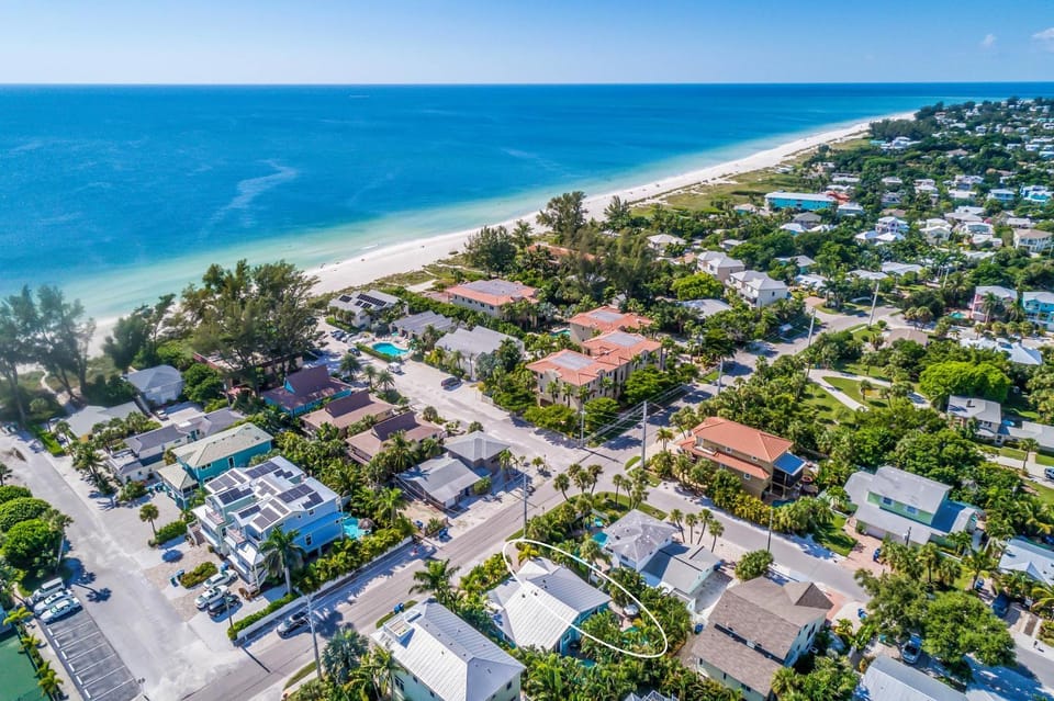 Mermaids Hideaway House in Holmes Beach
