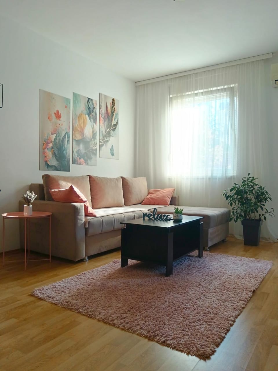 Alacaster G apartman FREE PARKING Apartment in Novi Sad