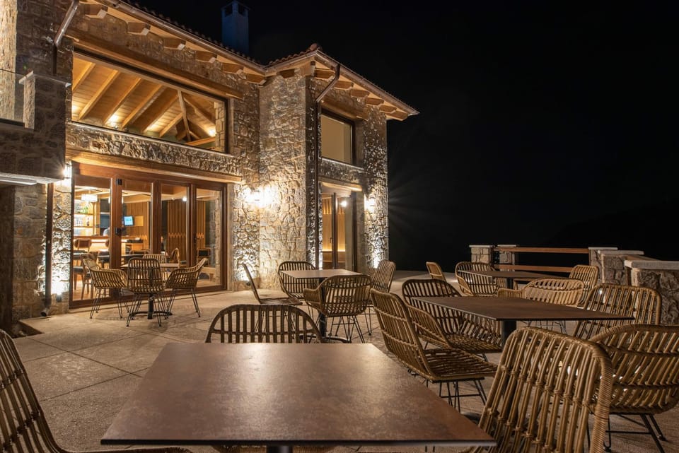 5 Raches Suites Apartment hotel in Peloponnese, Western Greece and the Ionian