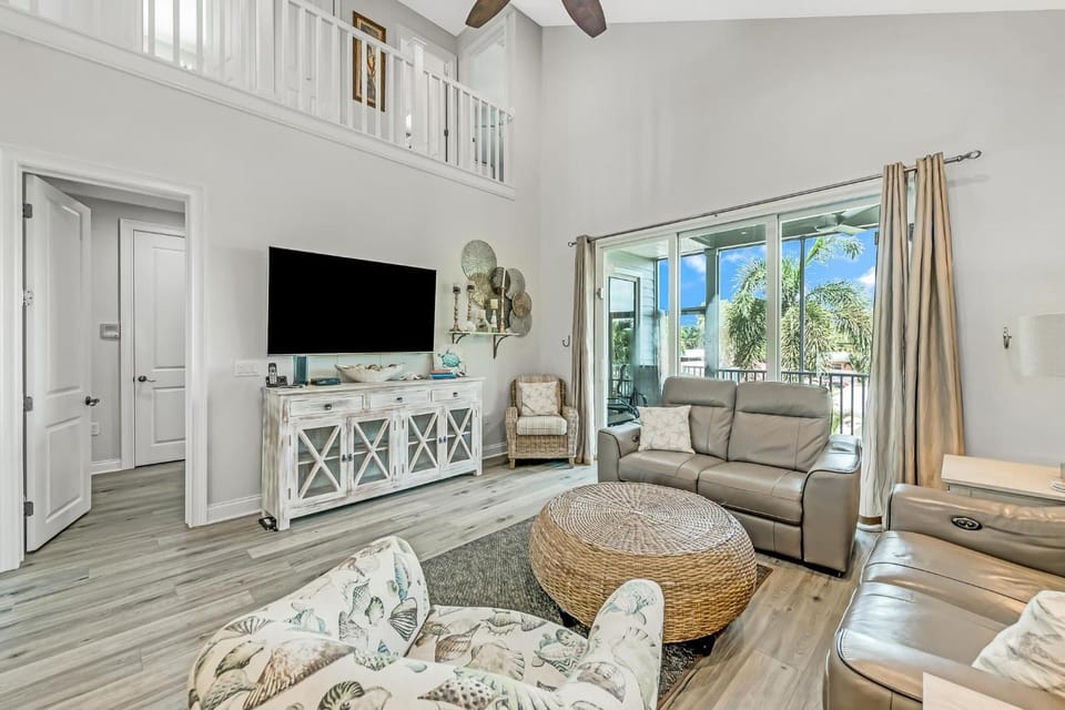 Peachy Keen House in Holmes Beach