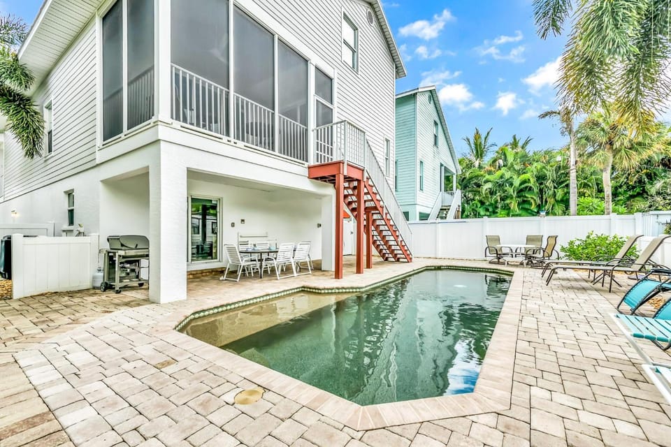 Peachy Keen House in Holmes Beach