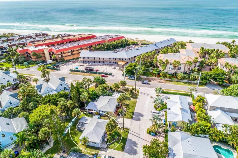 Stones Throw House in Holmes Beach