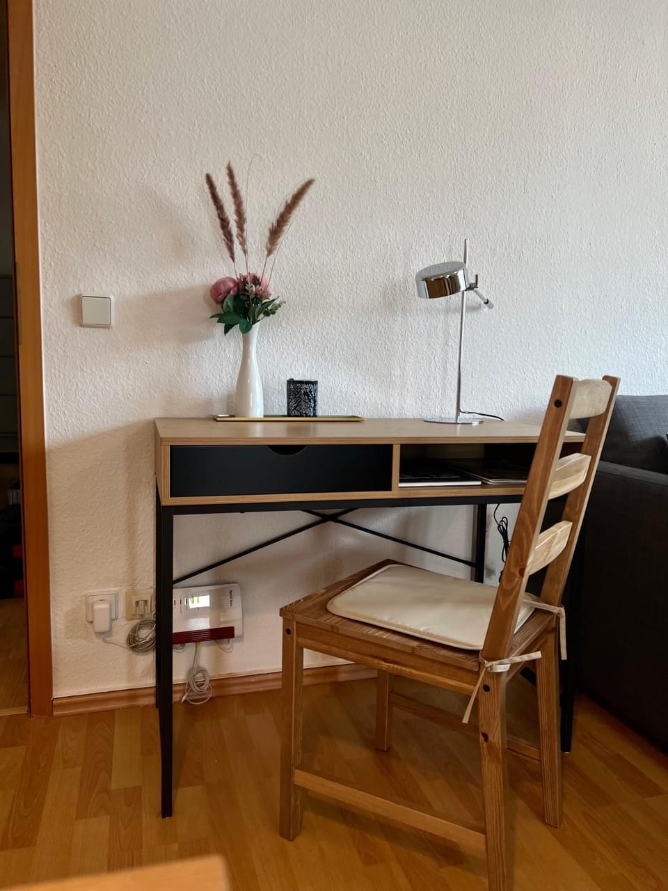 Living room, hair dresser