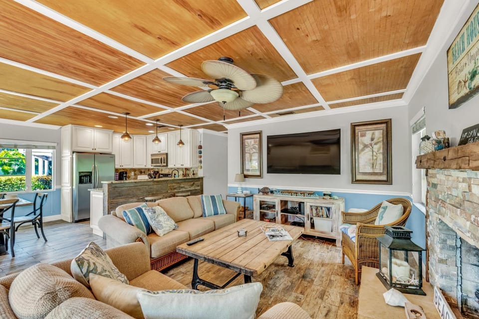 Coastal Hideaway House in Bradenton Beach