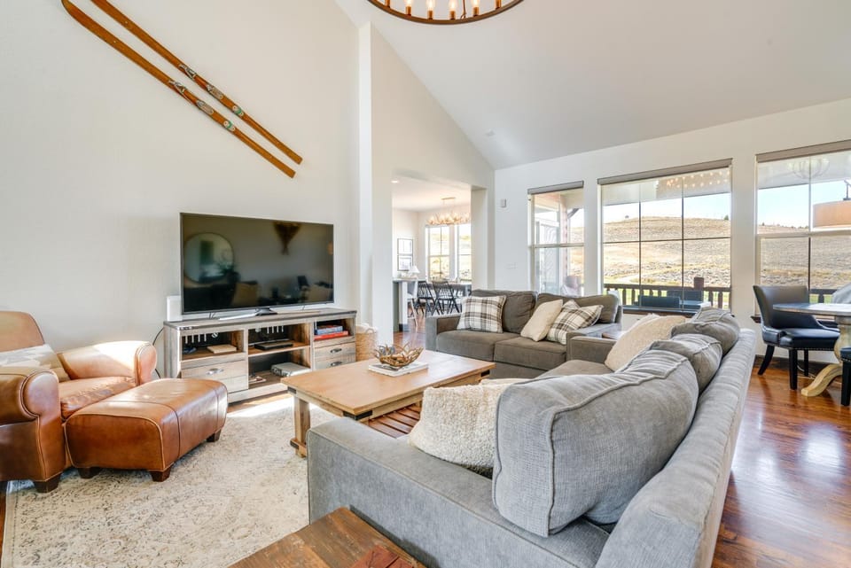 Half-Mi to Skiing: Gorgeous Granby Ranch Home! House in Granby