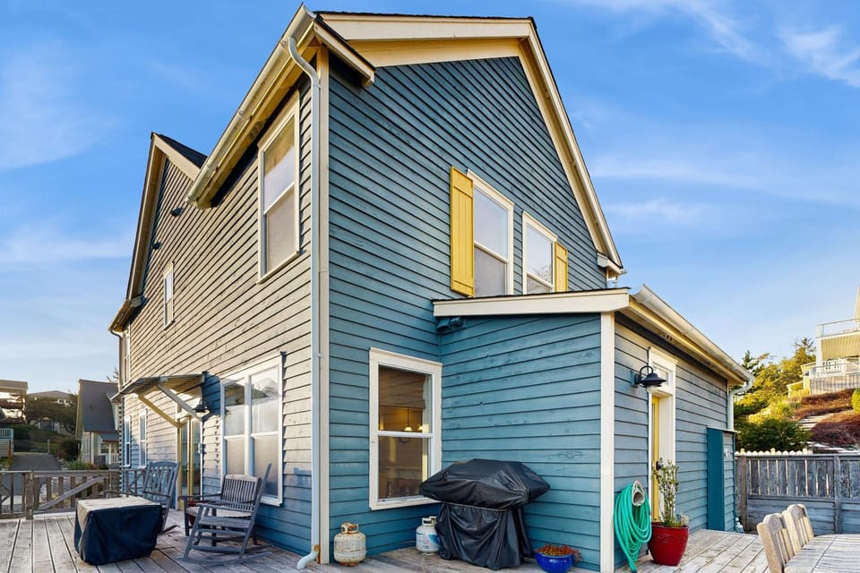 Jewel Box at the Beach House in Lincoln City