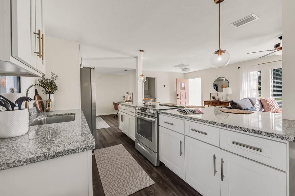 A Coastal Paradise House in Bradenton