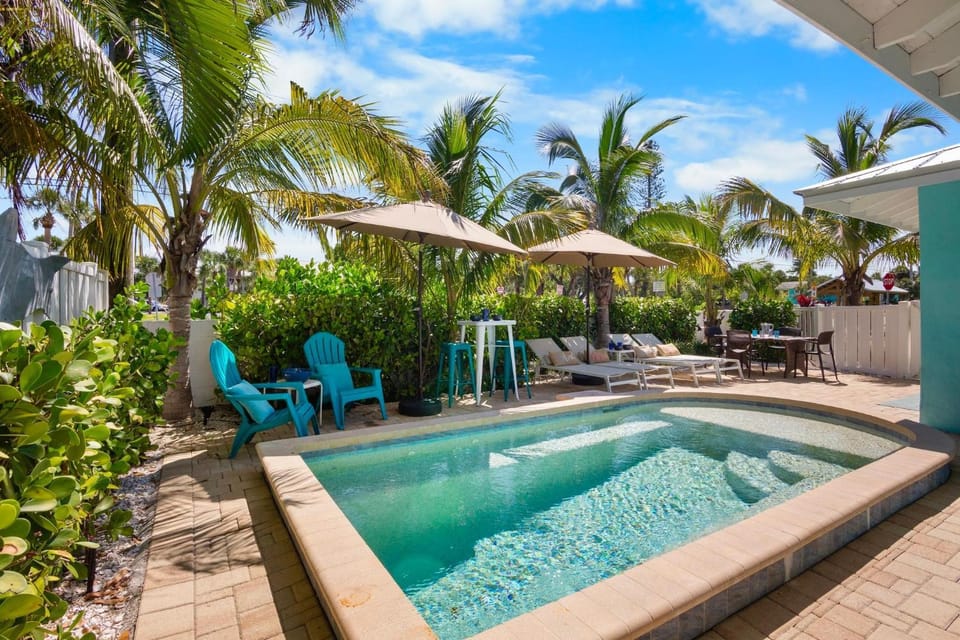 Private Palms House in Holmes Beach