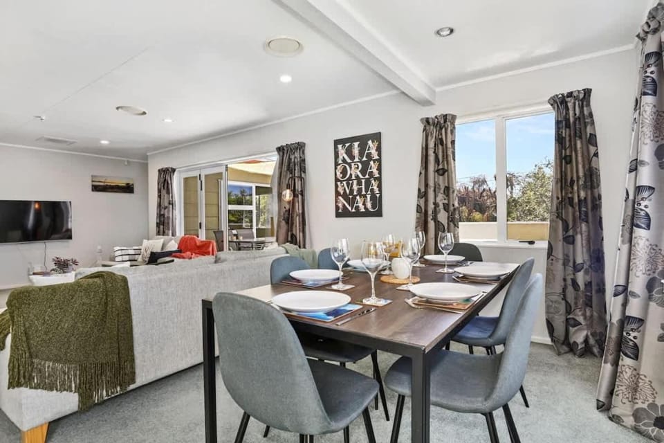 Stay at 5A House in Rotorua