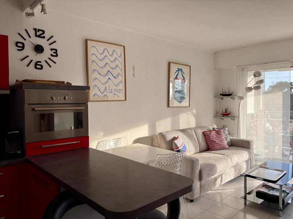 Baie d'Azur Apartment in Saint-Raphael
