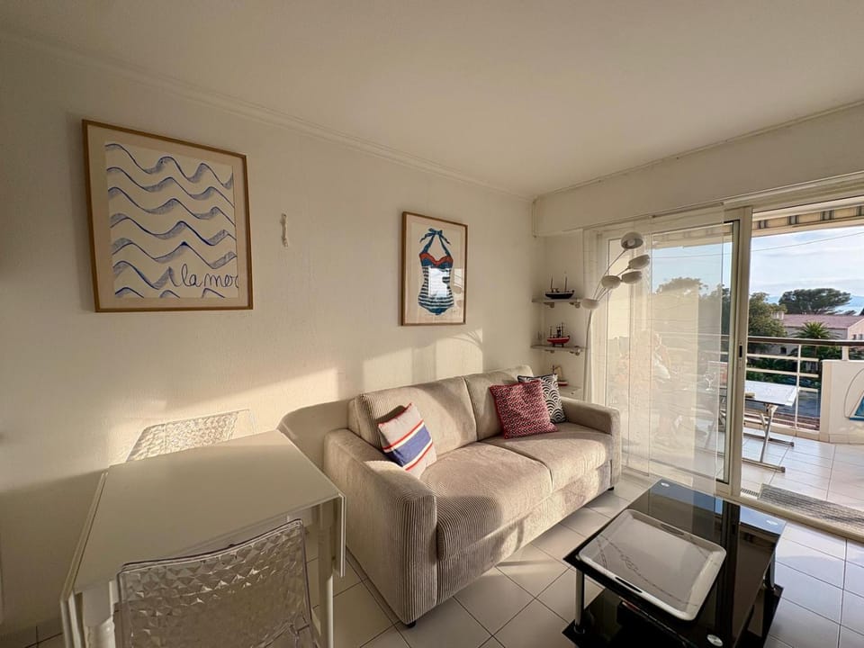Baie d'Azur Apartment in Saint-Raphael