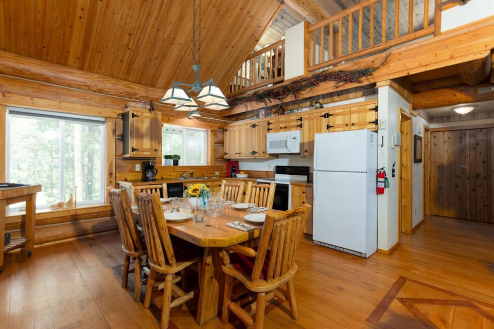 Fairlight Hollow House in Three Rivers