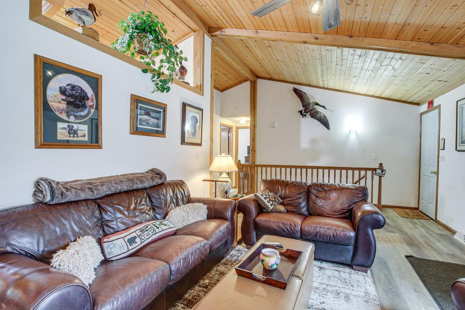Versatile Castle Rock Lake Home with Fire Pit! House in Castle Rock Lake