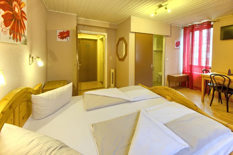 Day, Photo of the whole room