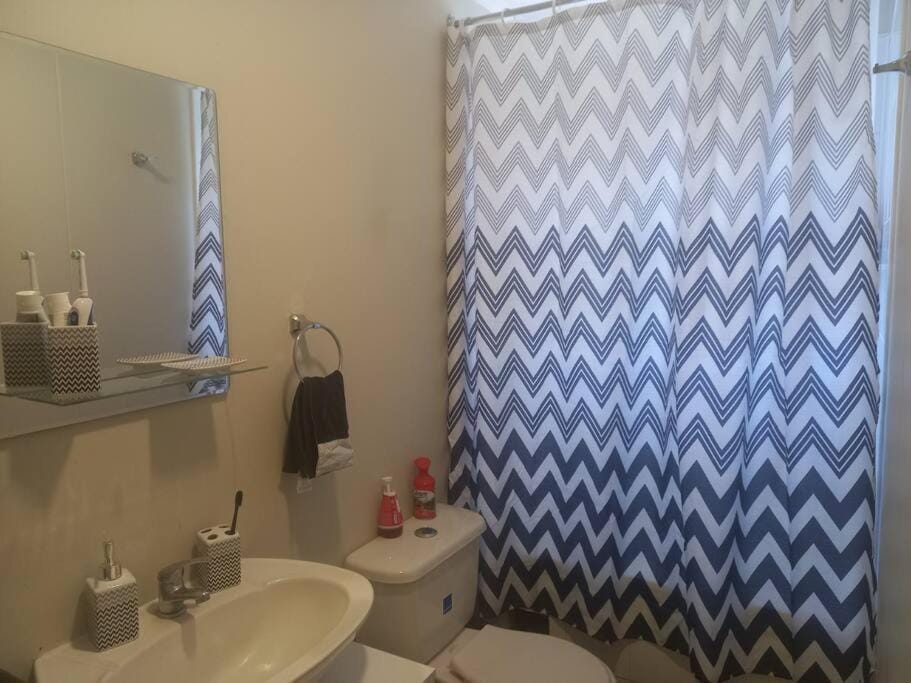 Shower, Toilet, Bathroom, towels