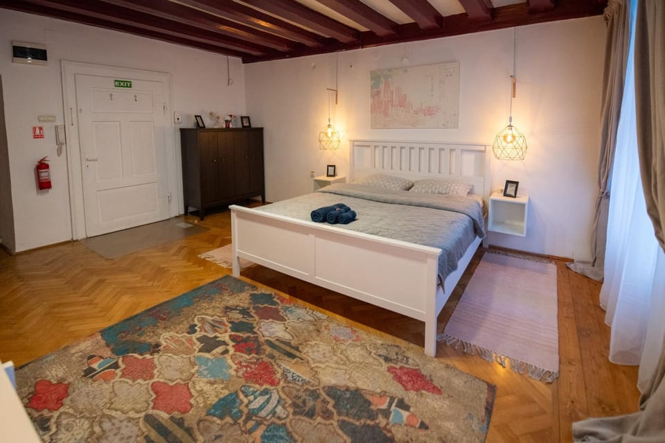 Bed, Photo of the whole room, Bedroom, wardrobe