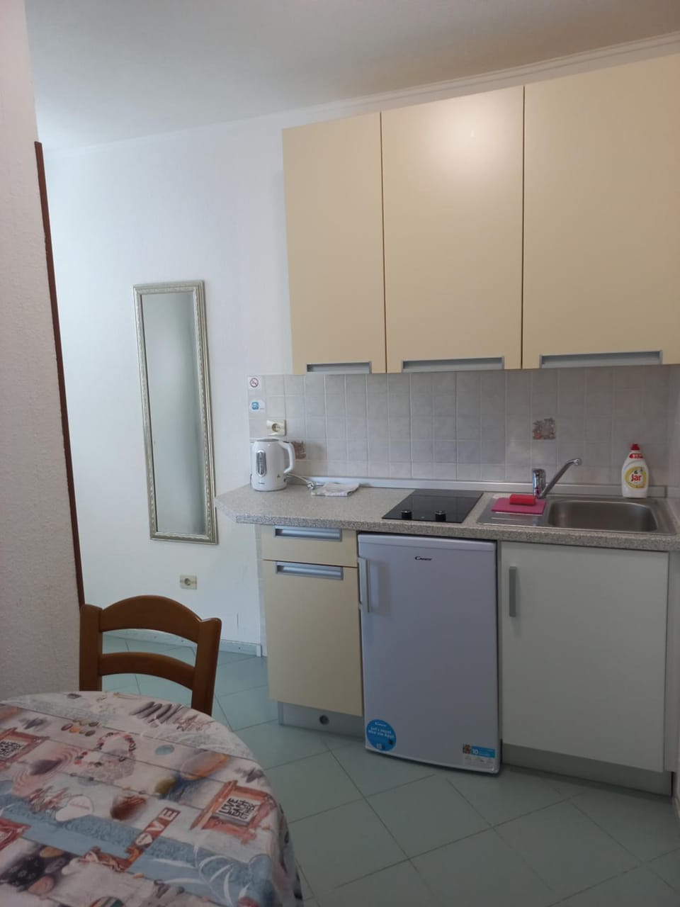 Kitchen or kitchenette