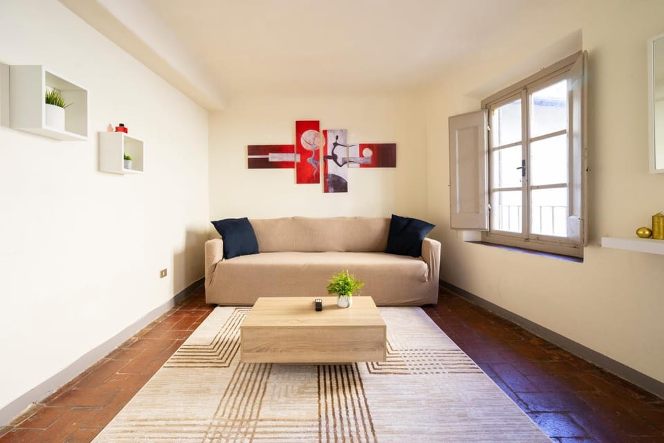 Living room, Photo of the whole room, Seating area, Bedroom